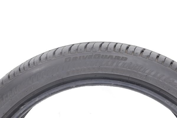 Bridgestone Driveguard RFT 245/40RF19 (98W) 10/32 - Image 4