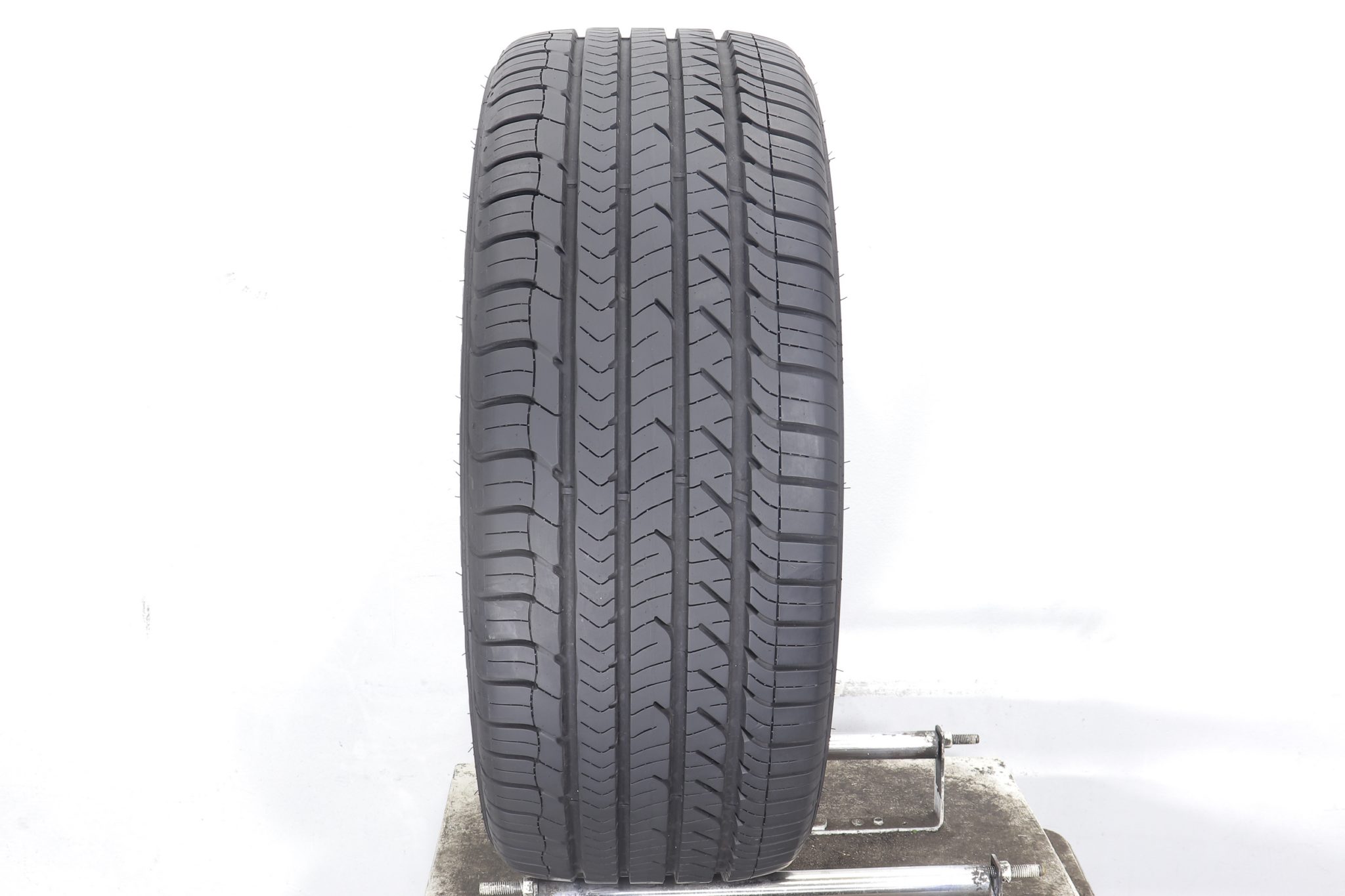 Goodyear Eagle Sport A/S 235/45R17 (94W) 9/32 – Fc Used Tires