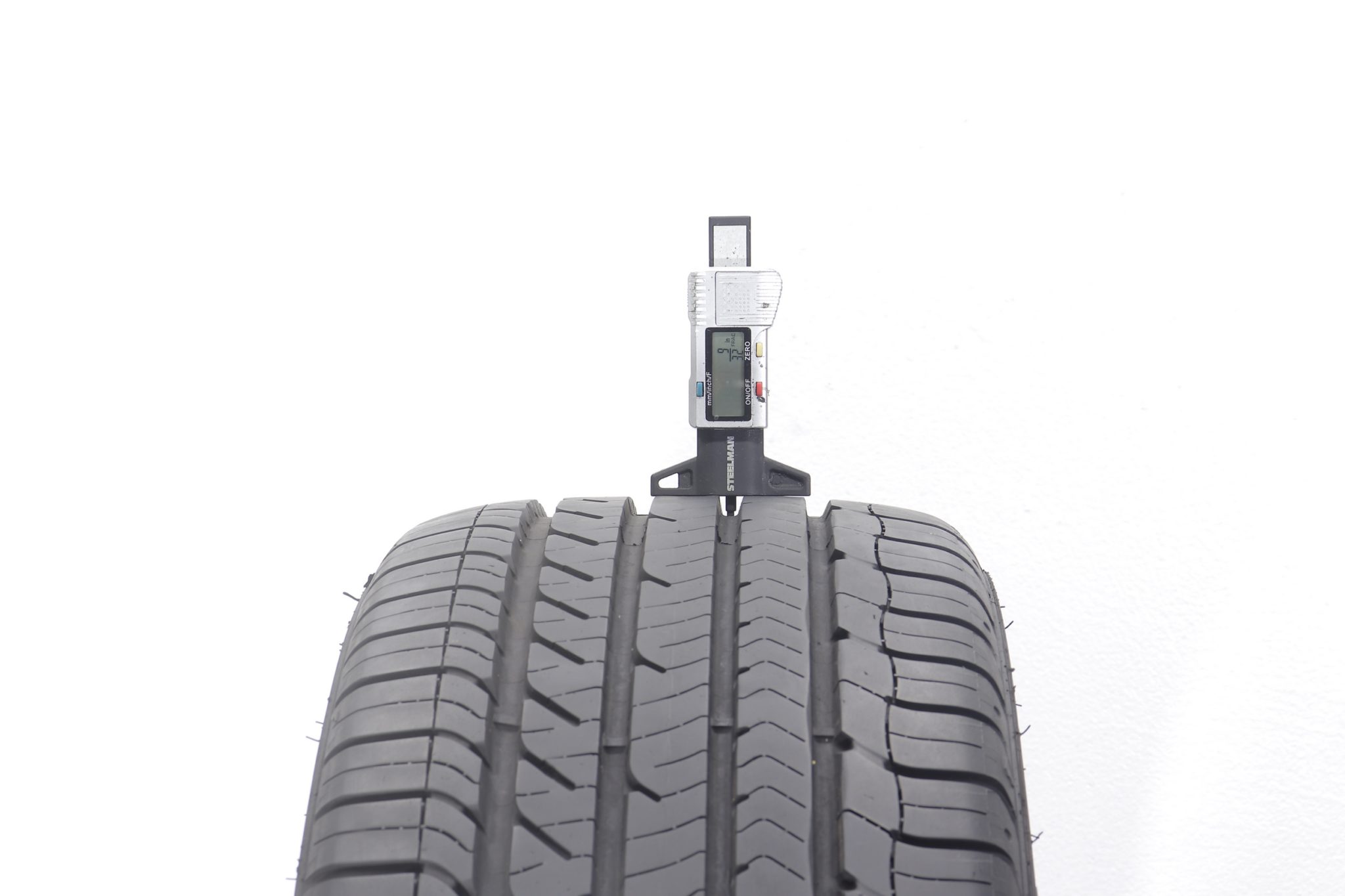 Goodyear Eagle Sport A/S 235/45R17 (94W) 9/32 – Fc Used Tires